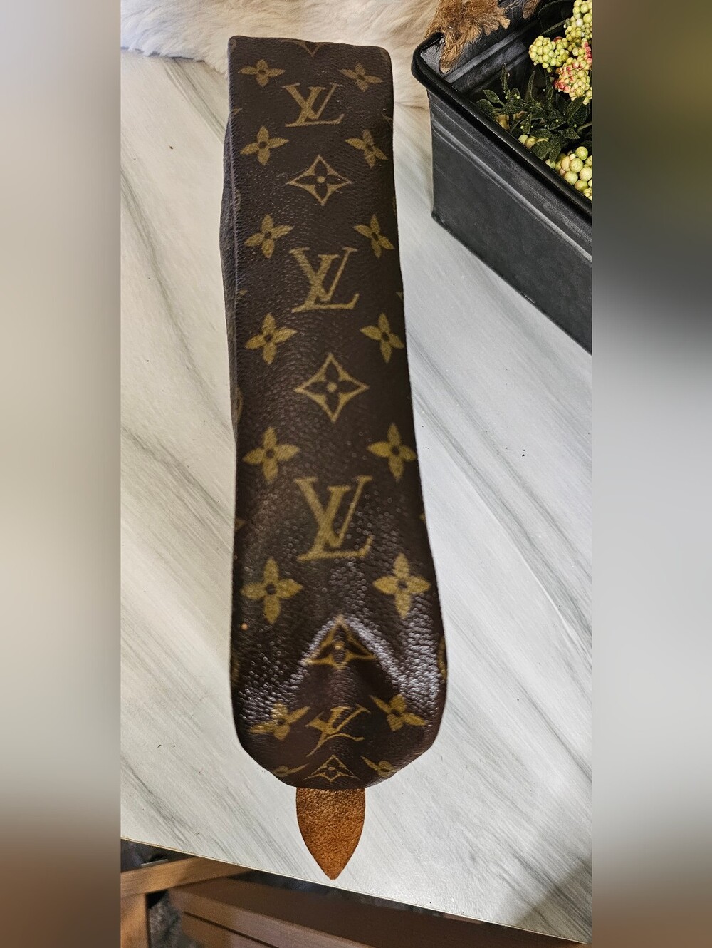 Louis Vuitton Brown Monogram Canvas Womans Clutch /Travel Pouch - Picture 10 of 14